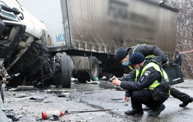 Смертельна ДТП під Черніговом: водію вантажівки вручили підозру