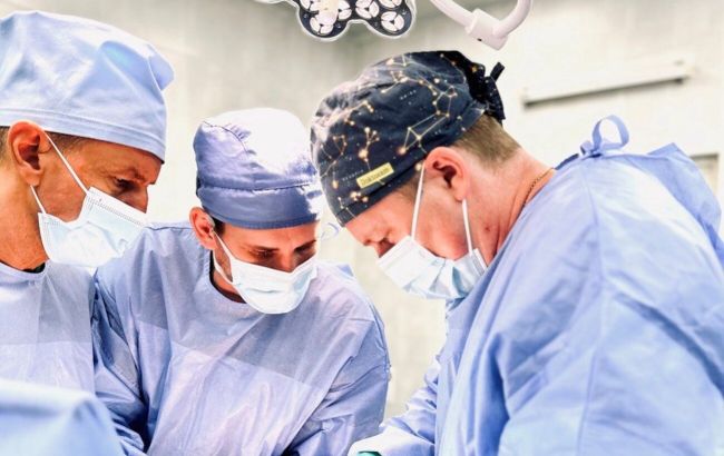 Длина 20 сантиметров: в Киеве у женщины обнаружили опасное образование, сжимающее органы