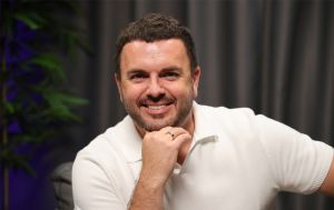 "Це справжні почуття". Григорій Решетник про феномен "Холостяка", виховання синів і репутацію в Україні
