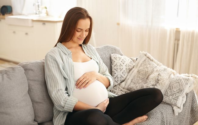 Гинеколог назвала украинкам оптимальный возраст для беременности