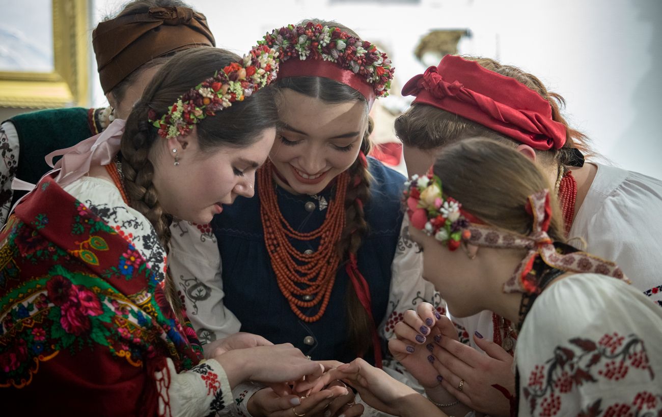 Ворожіння на Андрія: 5 найпопулярніших способів дізнатися ім'я судженого та свою долю