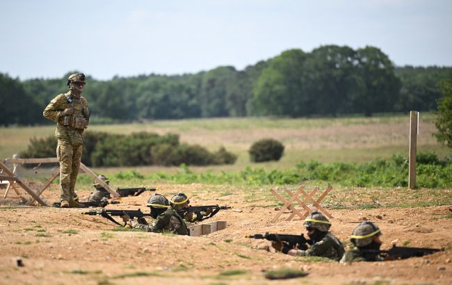 БОВП за рубежом не отменили: Генштаб разъяснил, где и чему обучают новобранцев