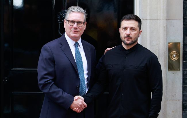 Зеленский прибыл на встречу со Стармером