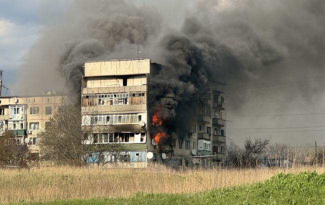 Військові показали знищення ворожого зв'язку у житловому будинку у Костянтинівці (відео)