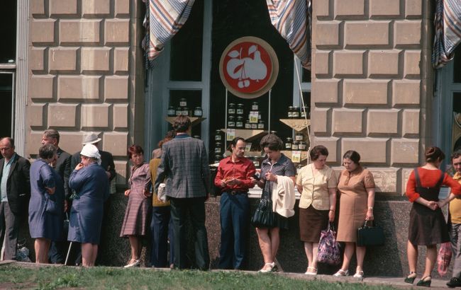 Мороженое за 5 копеек и ворованные блюда. Как еда стала инструментом контроля СССР