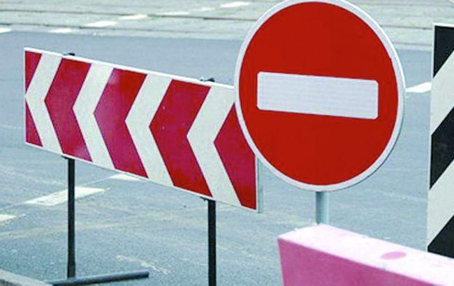 "Киевавтодор" предупреждает водителей об ограничении движения на дорогах столицы 15 августа