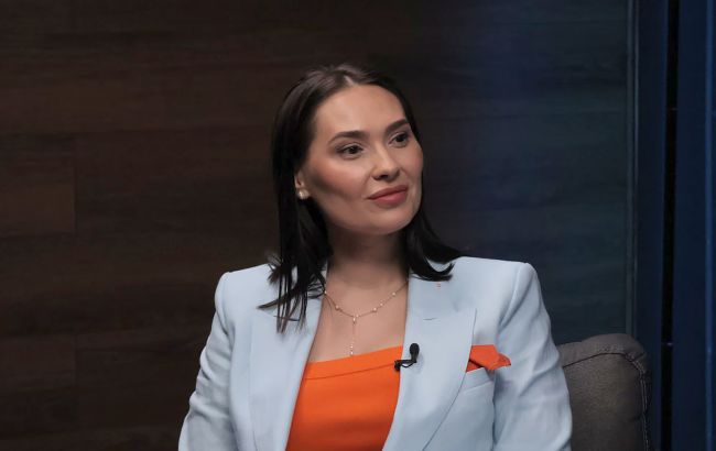 Як зупинити випадіння волосся? Трихолог Варламова - про облисіння до 30 і шкідливі процедури