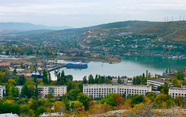 В Крыму партизаны устроили слежку за аэродромом