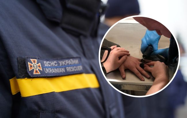 Под Киевом парень не мог снять кольцо от фонарика с пальца: видео спасения