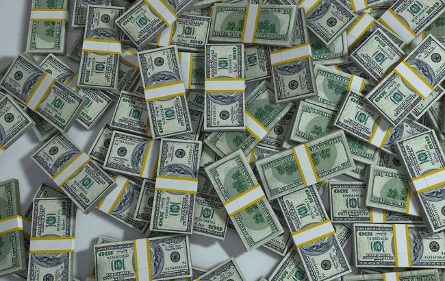 НБУ повысил официальный курс доллара на 28 сентября