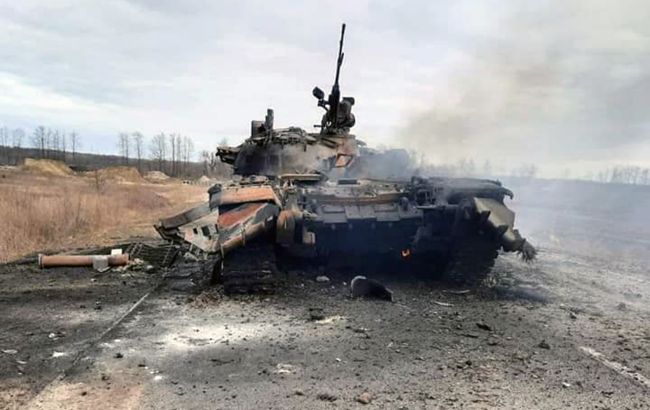 Украинские морпехи уничтожили экипаж вражеского танка Т-72