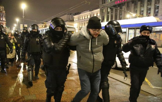 Держдеп США засудив насильство на протестах в Росії і закликав звільнити всіх затриманих