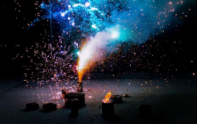 Салюты и фейерверки под запретом: что разрешено на Новый год во время военного положения