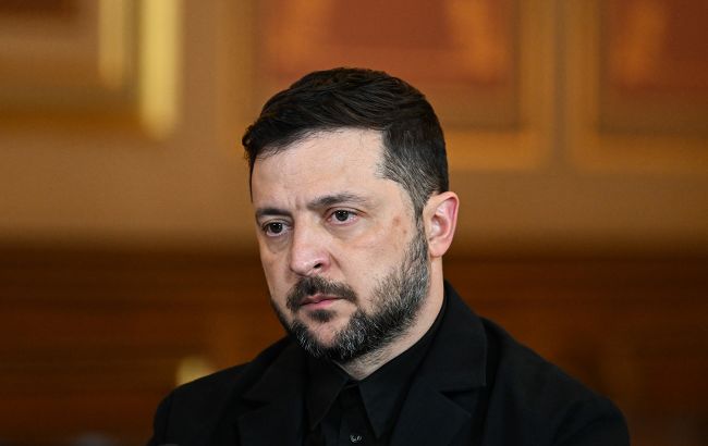 Зеленский поручил военным и спецслужбам подготовить ответ на российский удар
