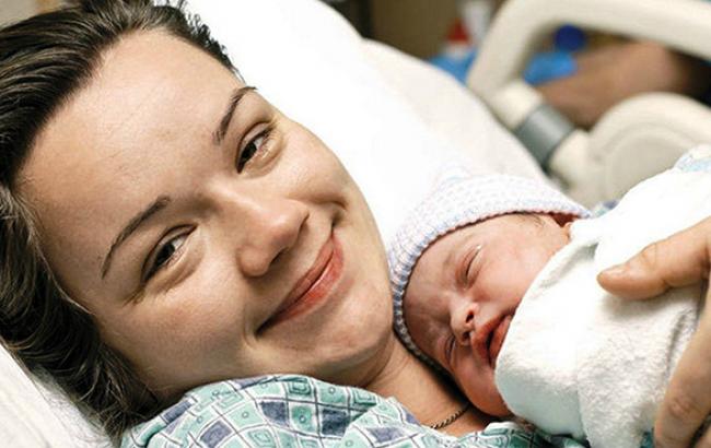 Рада скоротила перелік документів для призначення допомоги при народженні дитини