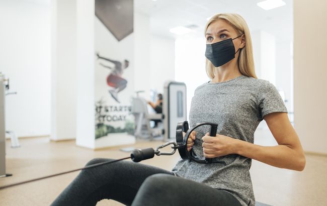 Спортивные тренировки в маске полезны: врачи ошеломили заявлением