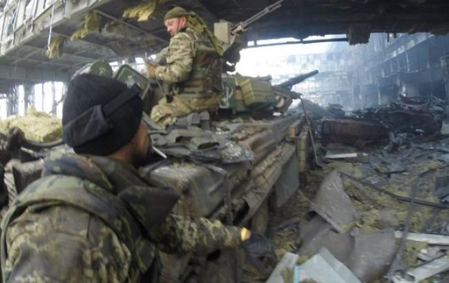 В аэропорту Донецка бандиты 5 раз провоцировали "киборгов" на открытие огня, - штаб АТО