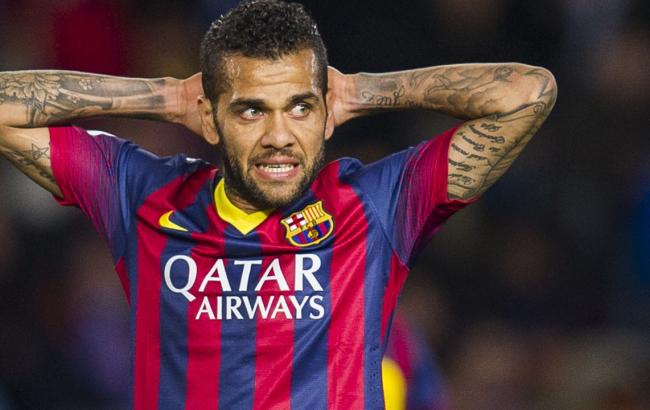 "Барселона" підтвердила, що Дані Алвеш йде з клубу