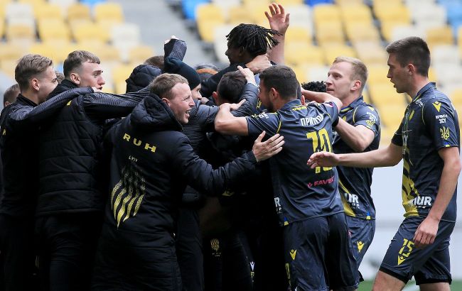 Аутсайдер УПЛ сенсаційно забрав призи тренеру та футболісту туру чемпіонату