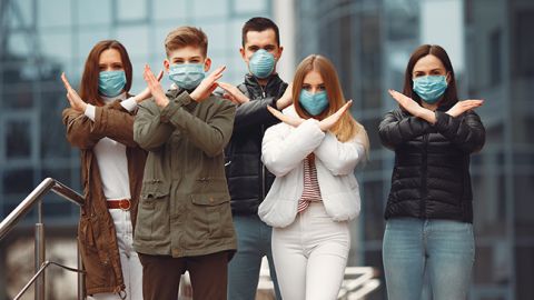 Украина ужесточила карантин: какие маски запрещено использовать