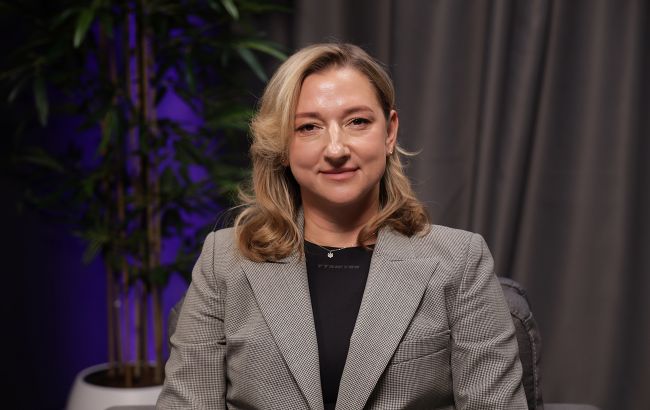 "Імунітету від розлучень не існує". Олена Борисова про життя на дві країни, виховання п'ятьох дітей і кризи в ресторанному бізнесі