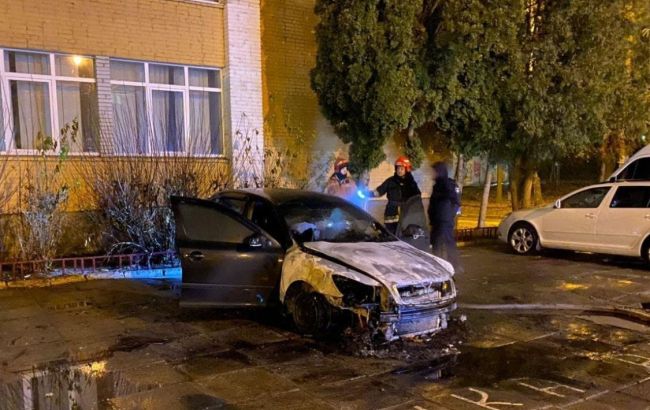 У Львові підпалили автомобіль детектива НАБУ