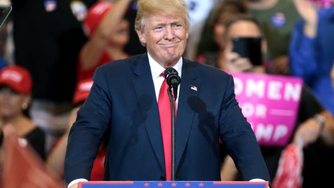 Трамп уведомил Конгресс о выходе США из ВОЗ