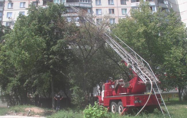 У Харкові загорівся житловий будинок, евакуювали 10 людей