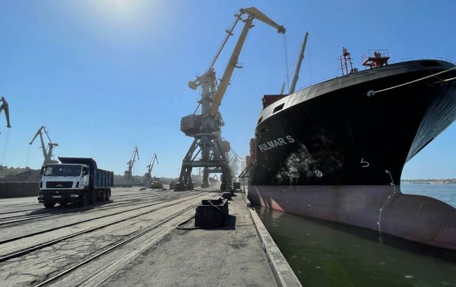 Из порта Южный хотят вывести до 1 млрд гривен на долги аэропорта Борисполь, - нардеп