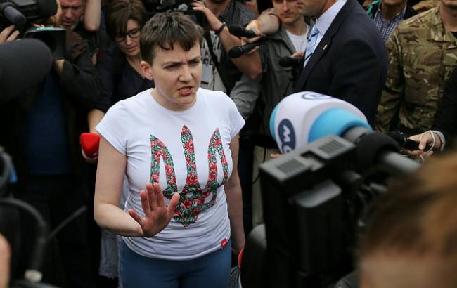 "Футболки с тризубом не налазят": в соцсетях отреагировали на задержание и голодовку Савченко