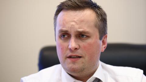 Антикорупційні війни: чому хочуть звільнити Назара Холодницкого