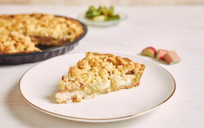Тертий яблучний пиріг, який стане вашим фаворитом: готується дуже легко