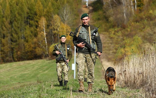 На кордоні з Росією затримали групу нелегальних мігрантів