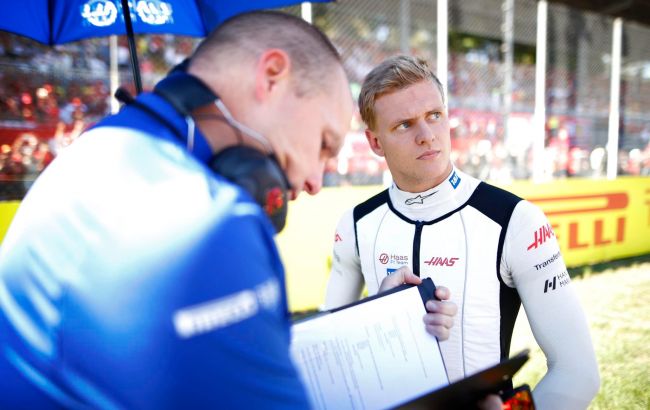 Шумахер-младший начал переговоры о сохранении места в Формуле-1