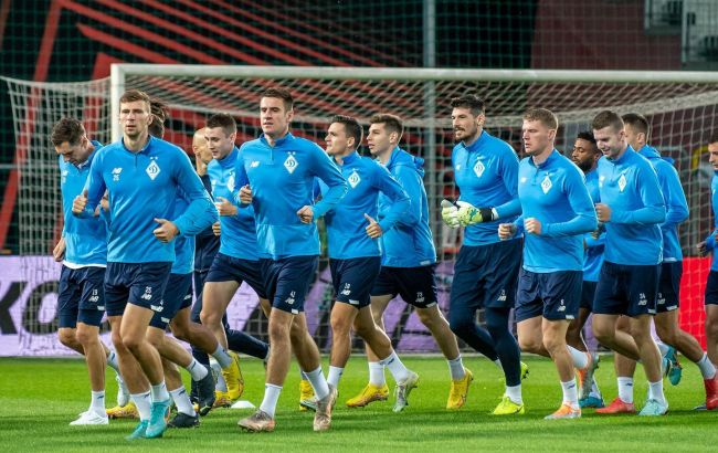 "Динамо" показало комплекты формы на сезон с нотками патриотизма и ностальгии: эффектные фото