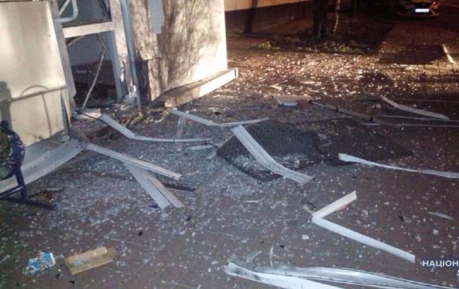 Взрыв в Киеве полиция расследует как "умышленное повреждение имущества"