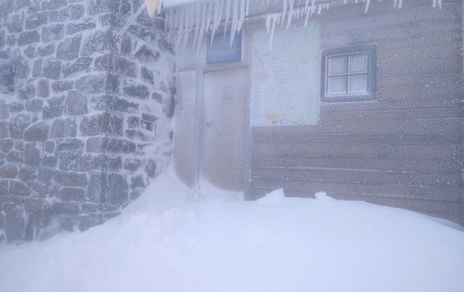 Негода у Карпатах. У горах намело до 40 см снігу