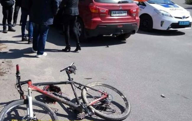 ДТП на ВДНХ: в Киеве водитель сбил велосипедиста