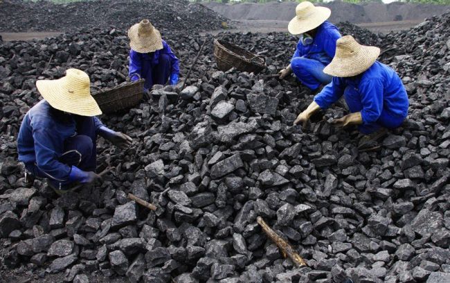 Китай заблокував імпорт вугілля з Північної Кореї