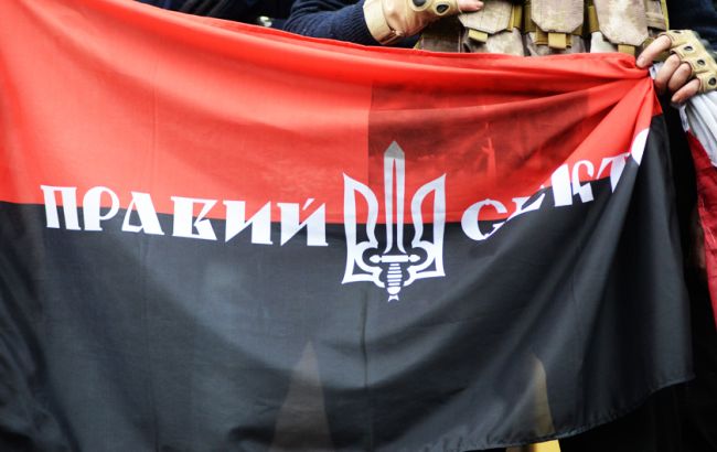 На блок-посту Бориспольской трассы появился "Правый сектор"