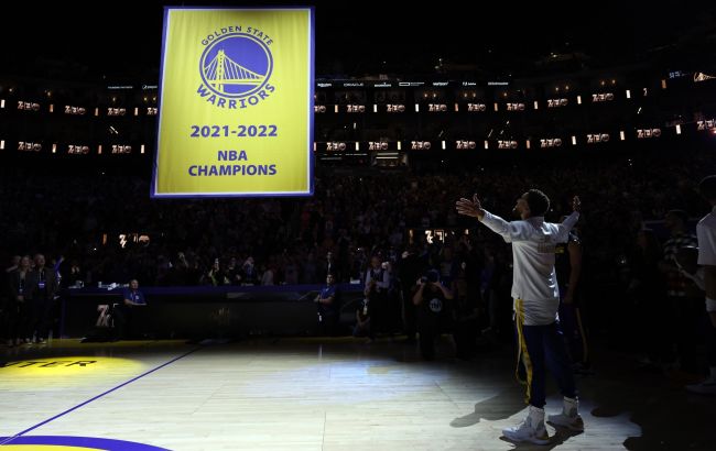 "Голден Стэйт" начал новый сезон НБА с разгрома "Лейкерс": видео