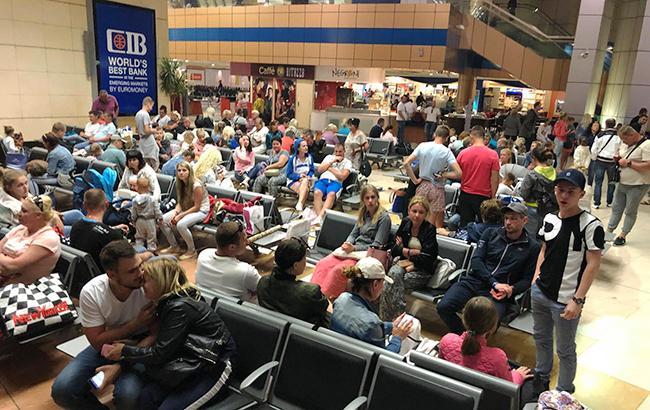 МИД: самолет за украинскими туристами в Египте прибудет через несколько часов