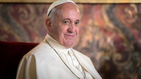 Папа Римский предупредил, что "мафия" во всем мире пытается нажиться на пандемии