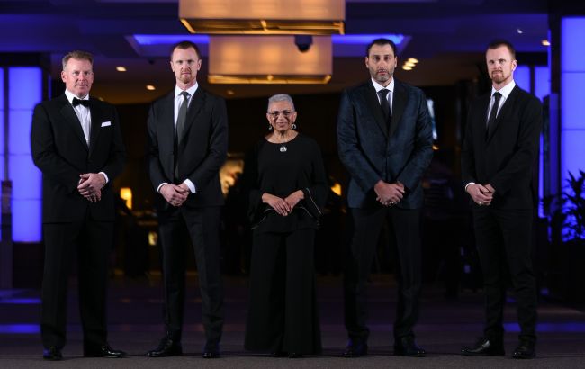 НХЛ ввела до Залу хокейної слави тріо ветеранів "Ванкувера" та чемпіона Турина-2006