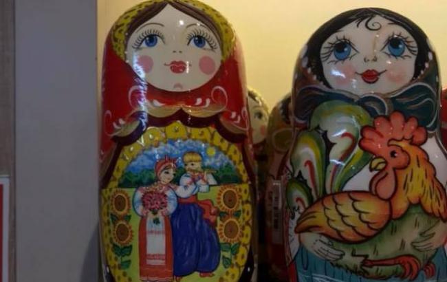 "Какая гадость": в киевском аэропорту продают российские сувениры