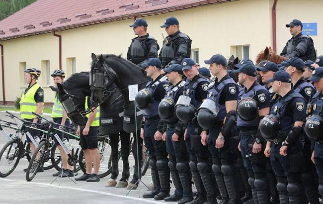 В Україні 9 травня за правопорядком стежитимуть понад 17 тис. правоохоронців
