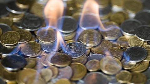 НБУ на 27 февраля ослабил курс гривны до 27,00