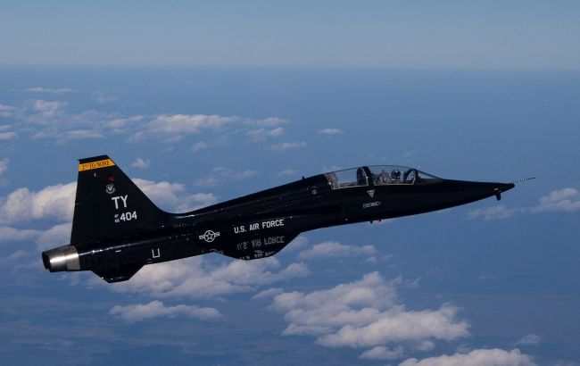 В США разбился военный самолет, оба пилота погибли