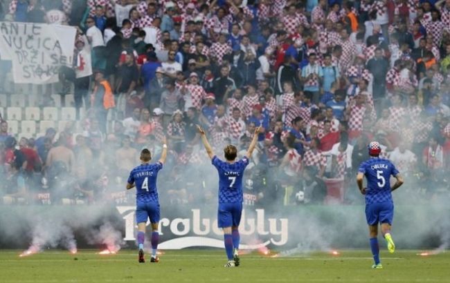 УЄФА оштрафував Хорватію на 100 тисяч євро за поведінку фанатів