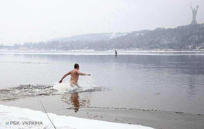 Крещение: качество воды на водоемах в Киеве соответствует нормативам